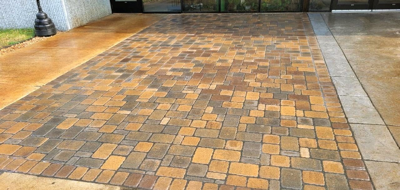Multi-color paver patio